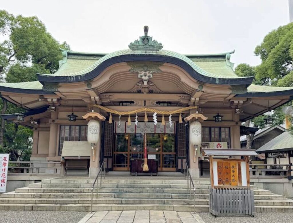 坐摩(イカスリ)神社