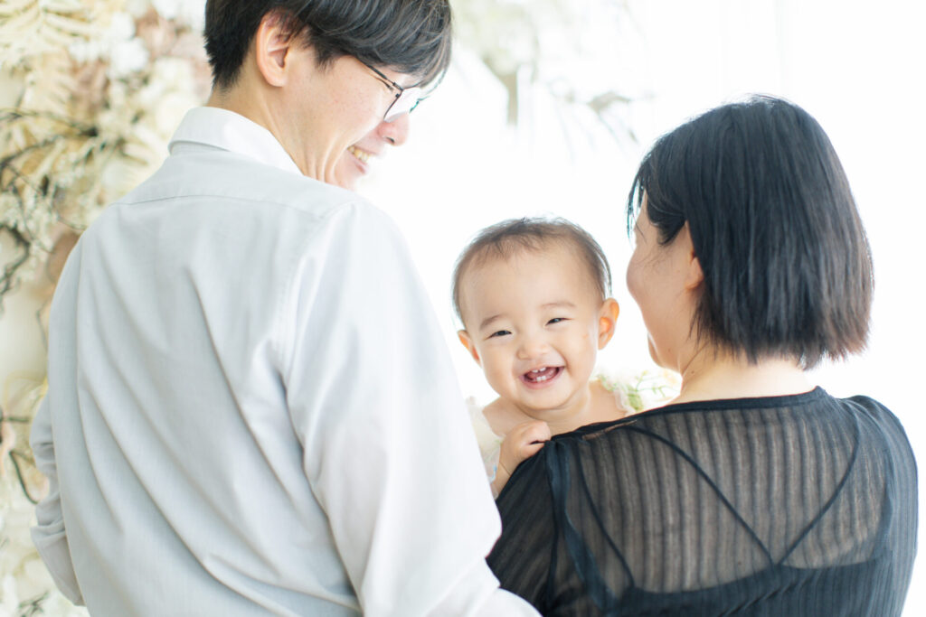 赤ちゃんとの家族写真