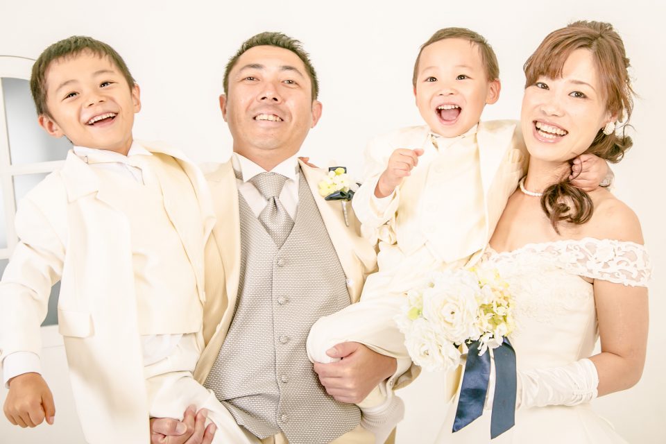 笑顔いっぱいのウエディングフォトで家族運ｕｐ 結婚写真 フォトウェディング 大阪